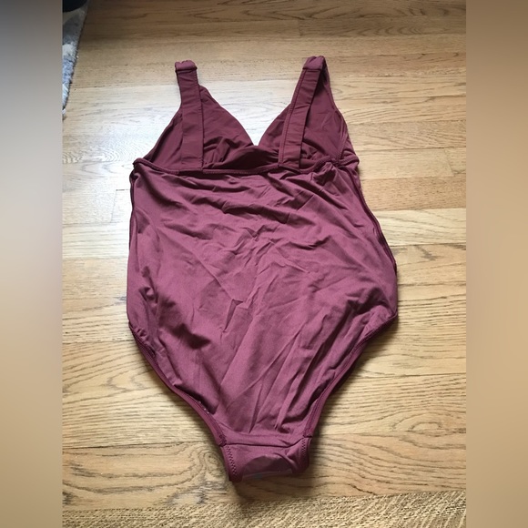 Beautiful rust colored one piece swimsuit by Australian brand Seafolly. NWT - Picture 4 of 13